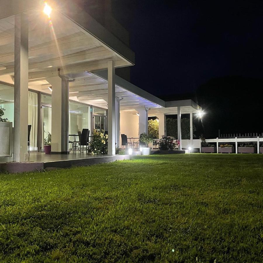 Hotel Le Ceramiche Монтальто-Уффуго Екстер'єр фото
