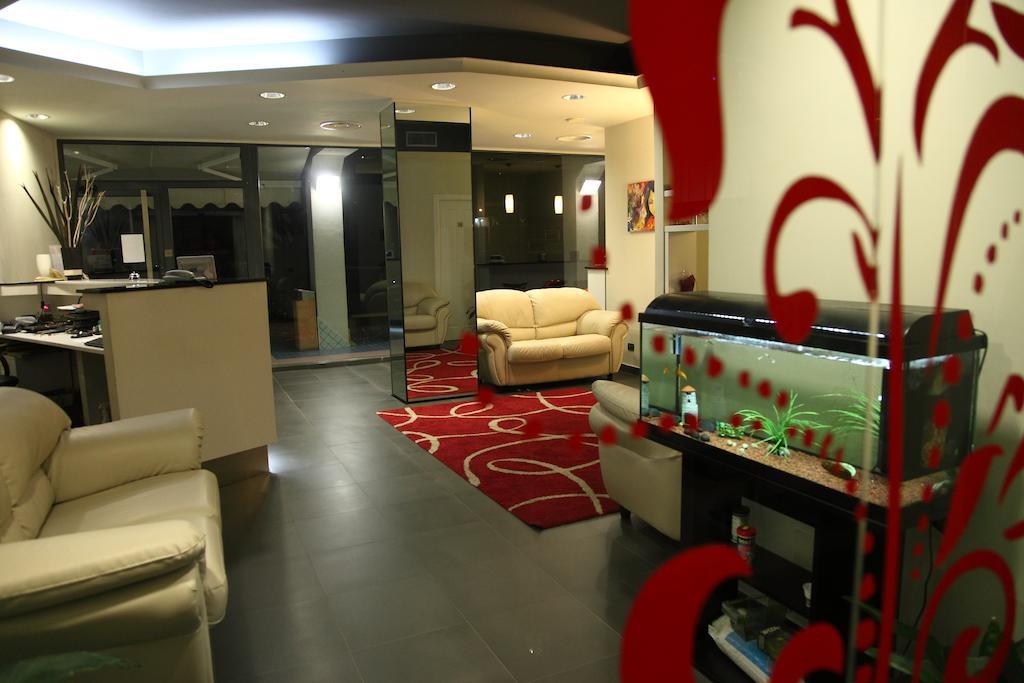 Hotel Le Ceramiche Монтальто-Уффуго Екстер'єр фото