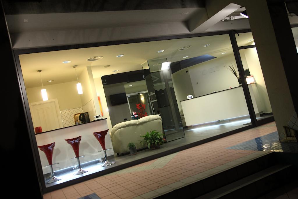 Hotel Le Ceramiche Монтальто-Уффуго Екстер'єр фото